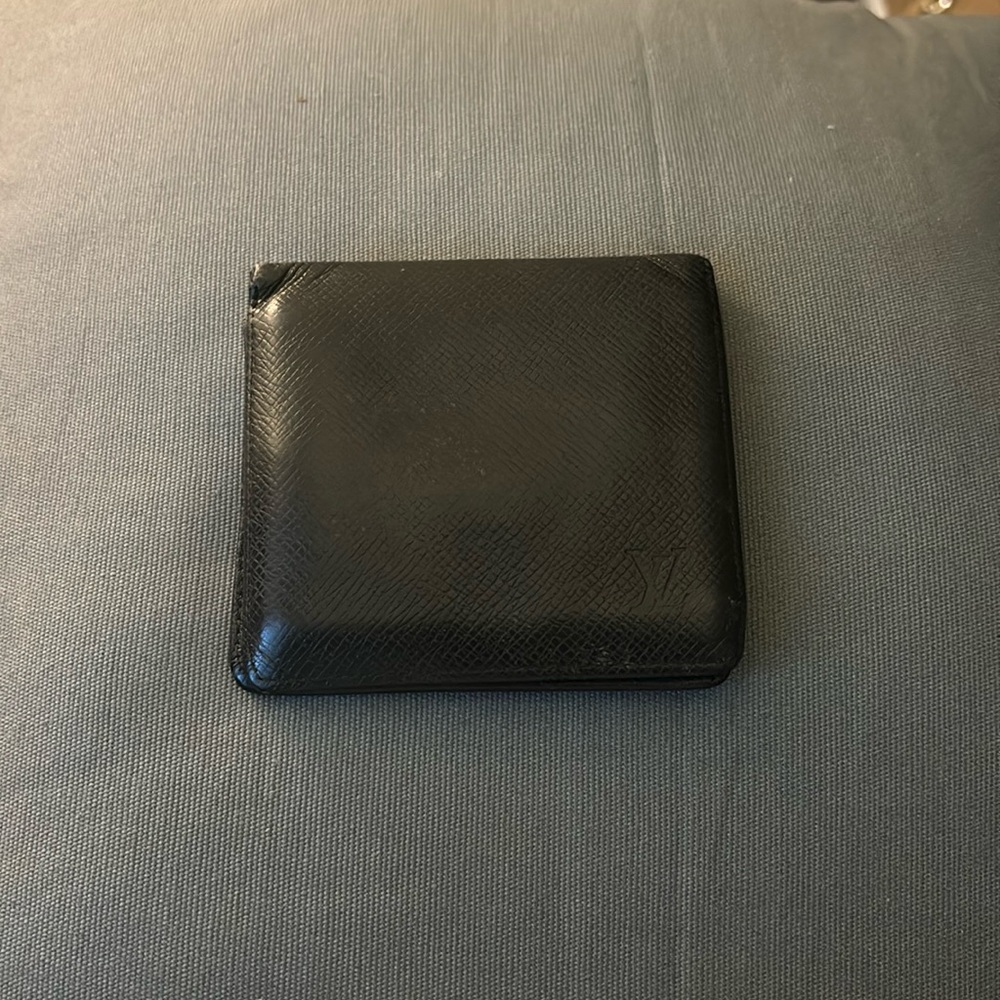 LV WALLET